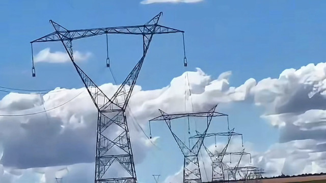 Scădere de tensiune pe linia Isaccea–Vulcănești–MGRES din cauza problemelor în rețeaua electrică din Ucraina. Pană de curent în Chișinău și în mai multe zone din R. Moldova