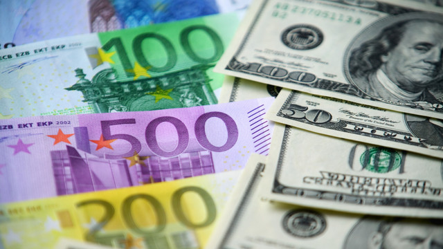 Cât valorează un euro și un dolar. Cursul valutar stabilit de BNM pentru astăzi, 3 februarie