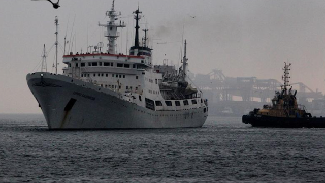 Marea Britanie amenință cu asaltul asupra flotei fantomă a Rusiei. Petrolul confiscat, sursă de finanțare pentru Ucraina

