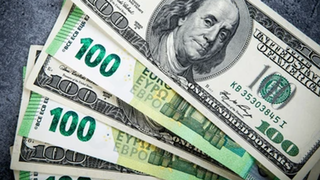Dolarul se ieftinește cu nouă bani. Cât valorează un euro astăzi, 10 februarie 