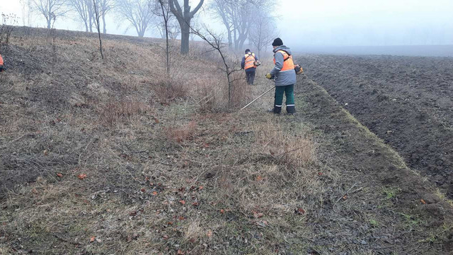 Trafic rutier în condiții de carosabil umed și vizibilitate redusă: AND menține intervențiile pe drumurile naționale


