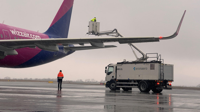 Condițiile meteo nefavorabile impun proceduri speciale. „Programul zborurilor poate suporta modificări”, anunță Aeroportul Chișinău