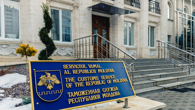 Fostul șef al Biroului Vamal Centru, acuzat de corupție, trimis în judecată