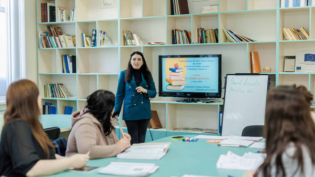 Ministerul Educației lansează înscrierile pentru cursurile gratuite de limba română. Cine poate participa