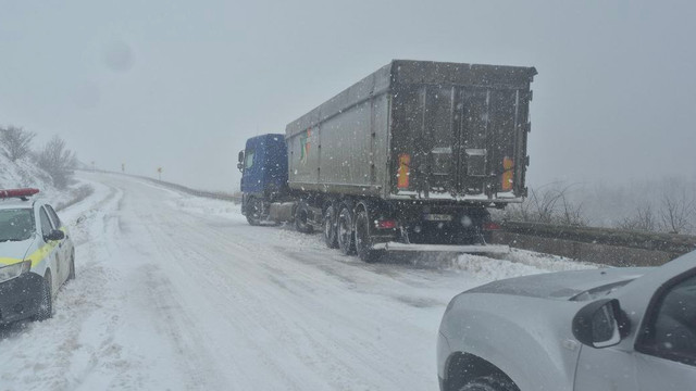 Circulația transportului de mare tonaj, sistată pe întreg teritoriul țării 