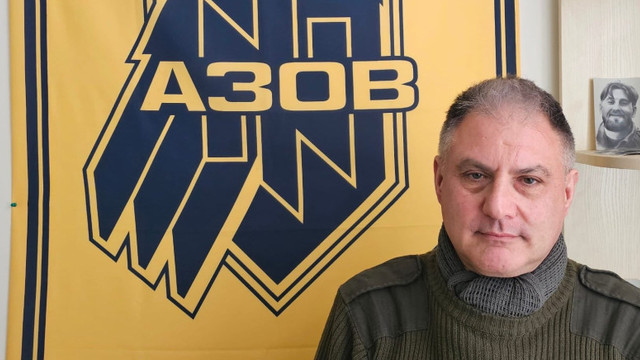 Un fost parlamentar britanic s-a alăturat Brigăzii Azov din Ucraina, una din cele mai temute unități de luptă
