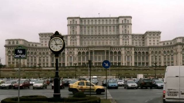Ucraina, patru ani de război. Parlamentul României va fi iluminat marți în culorile drapelului ucrainean