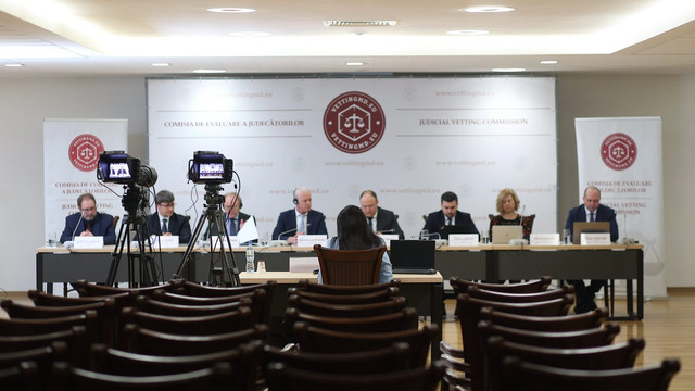 Treisprezece judecători din completele anticorupție continuă procedura de evaluare externă

