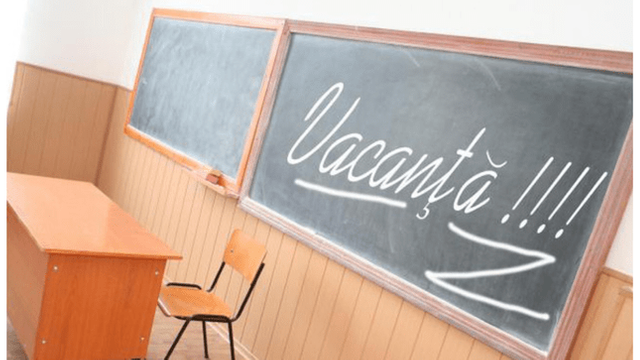 Profesorii vor lucra la distanță în vacanțele elevilor. Prezența fizică, limitată la maximum două zile pe săptămână

