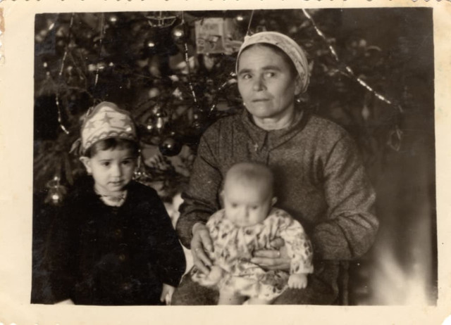Memorial Basarabean | Elena Sajin: În fiecare vară părinții ne trimiteau în Basarabia, ca să ne vizităm rudele, să mergem la teatru, să ne cunoaștem tradițiile  (Foto, Audio, Partea a II-a)