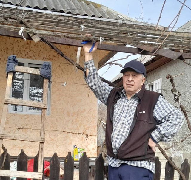 MEMORIAL BASARABEAN | Ion Bodrug: Oamenii n-au putut să ia cu ei făină, crupe sau fasole, însă toți aveau câte o iconiță luată de acasă. Au pus mână la mână și au făcut în Siberia o biserică (Audio)


