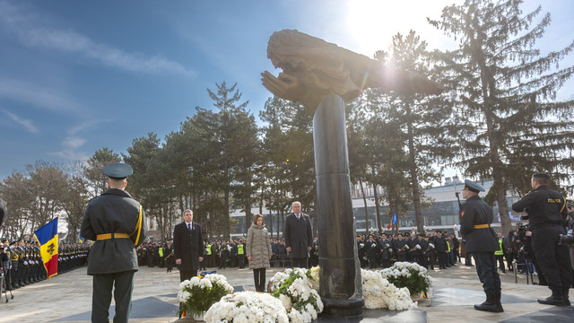 Alexandru Munteanu și Igor Grosu, la 34 de ani de la războiul de pe Nistru: „Să ne apărăm în continuare cu demnitate istoria, țara și să cinstim memoria eroilor noștri” (FOTO)