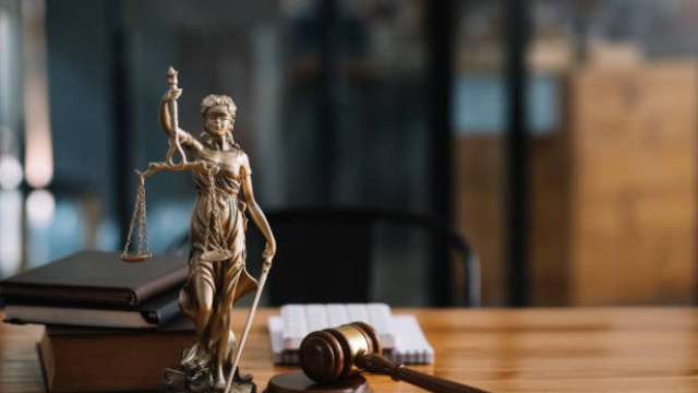 Trei judecători din completele anticorupție au depus cerere de demisie

