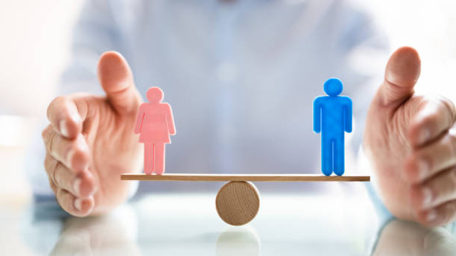 Inegalitatea salarială atinge un nivel critic: femeile din R. Moldova au muncit cu 41 de zile mai mult pentru același venit

