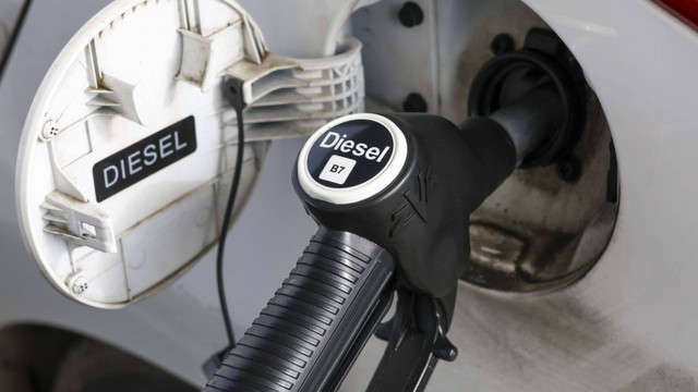 Carburanții auto continuă să se scumpească. Noile prețuri afișate de ANRE 