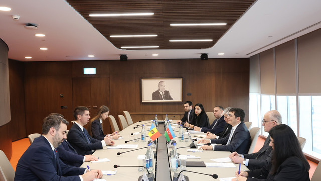 Dezvoltarea cooperării energetice și comerciale, discutată de Mihai Popșoi și reprezentanții Ministerului Economiei și ai companiei SOCAR