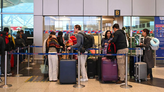 BTA: Peste 1.000 de cetățeni bulgari au fost evacuați din Emiratele Arabe Unite
