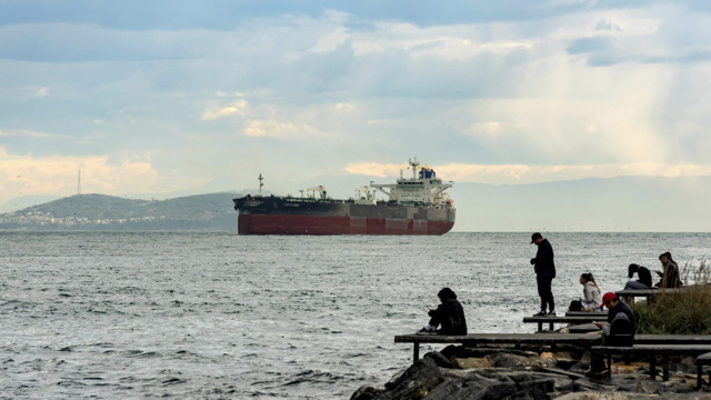 Războiul din Iran, avantaj Putin: SUA ridică pentru 30 de zile sancțiunile pentru achiziționarea de petrol rusesc transportat pe mare