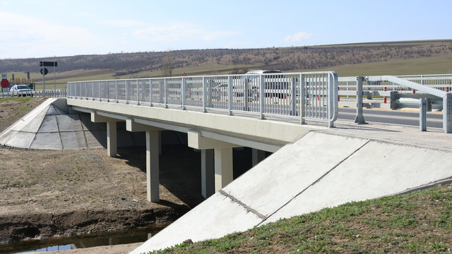 Finalizarea lucrărilor de reparație capitală pe drumul R26 Bender – Căușeni – Cimișlia: 7,8 kilometri de drum și două poduri noi peste râul Botna