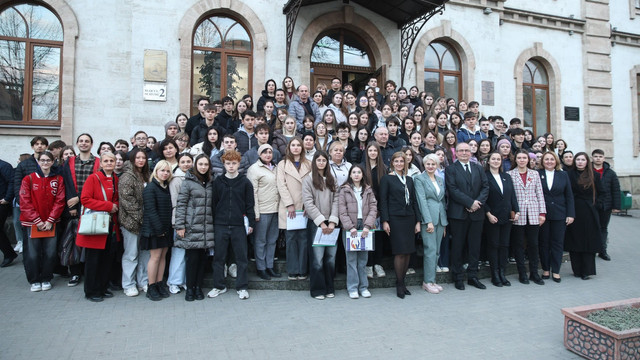 Tinerii pasionați de științele naturii participă la Olimpiada Republicană la Biologie