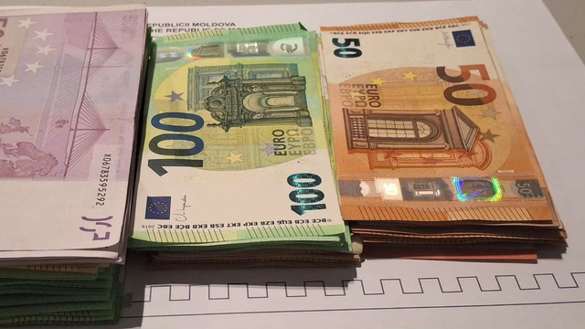Lingou de aur și mii de euro nedeclarați, depistați la Aeroportul Internațional Chișinău

