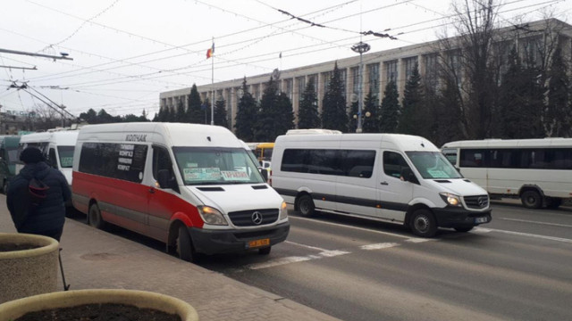 Tarifele la transportul interurban ar putea fi ajustate în funcție de costul motorinei