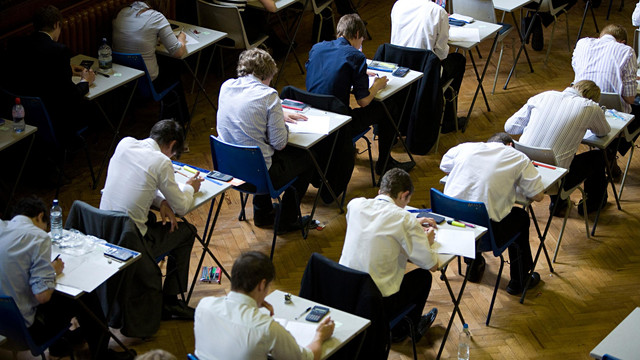 Peste 18.000 de elevi vor susține bacalaureatul în 92 de centre
