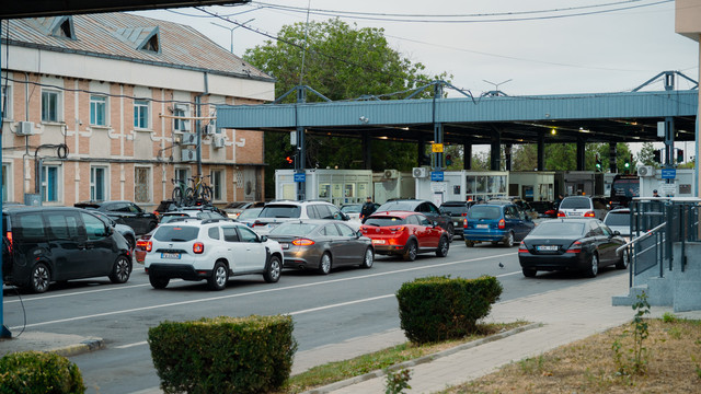 Peste 55 de mii de persoane au traversat frontiera în ultimele 24 de ore. Câți străini au fost întorși de la graniță
