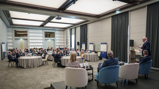 Alexandru Munteanu a avut o întrevedere cu reprezentanții Camerei de Comerț Americane în România. Discuțiile s-au axat pe consolidarea cooperării economice regionale și pe valorificarea oportunităților investiționale din R. Moldova