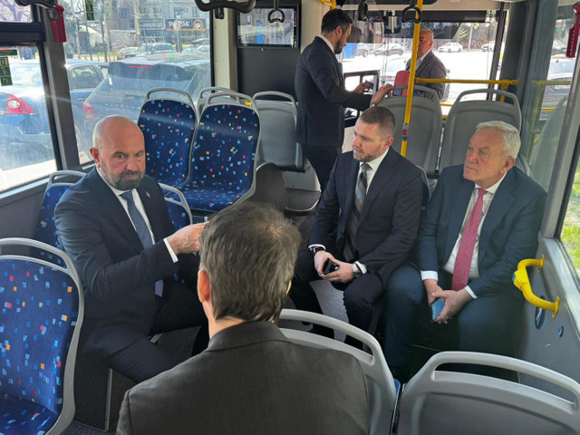 Soluțiile practice de mobilitate urbană care pot fi adaptate în R. Moldova, analizate la Buzău de ministrul Infrastructurii, Vladimir Bolea