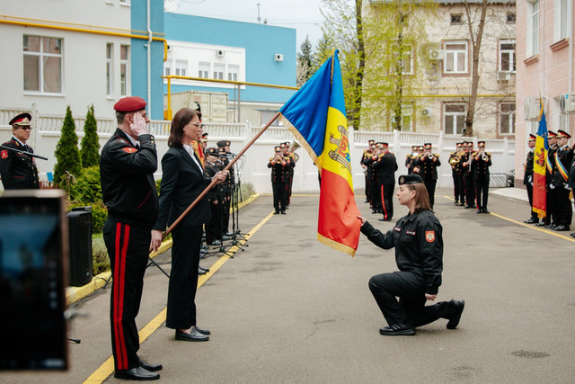 Un nou contingent de carabinieri a fost detașat în misiunea KFOR (Foto)

