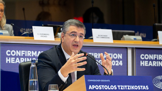 Comisarul european pentru transport, avertizează asupra unei penurii de combustibili