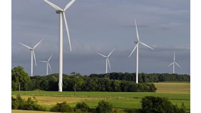 În Republica Moldova vor fi construite centrale eoliene mari, cu sisteme de stocare a energiei: 16 oferte depuse la licitație