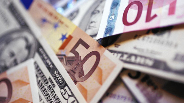 Curs valutar 4 aprilie 2026: Cât valorează un euro și un dolar

