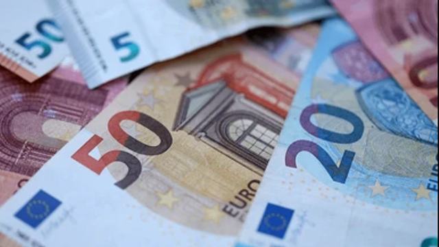 Euro și dolarul se ieftinesc. Cursul valutar stabilit de BNM pentru astăzi, 8 aprilie