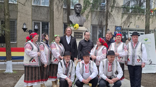 Bustul fostului primar al Chișinăului, Nicolae Costin, a fost inaugurat în localitatea sa natală