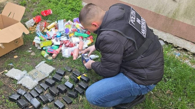 Captură de peste 10 kg de droguri, ridicate din colete mascate ca produse alimentare