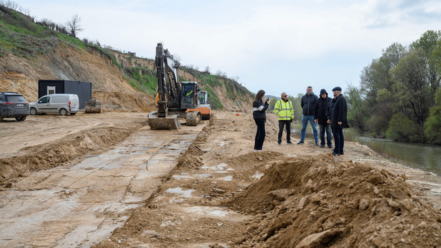 Ministerul Infrastructurii: Reabilitarea căii ferate Cantemir–Fălciu, pe ultima sută de metri (FOTO)