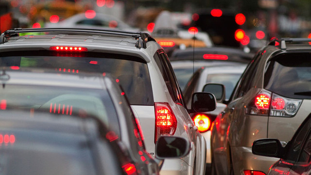 Trafic intens la ieșirile din Chișinău în ajun de Paște. Cele mai aglomerate trasee
