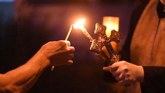 Ce facem cu lumânarea folosită în noaptea de Înviere?
