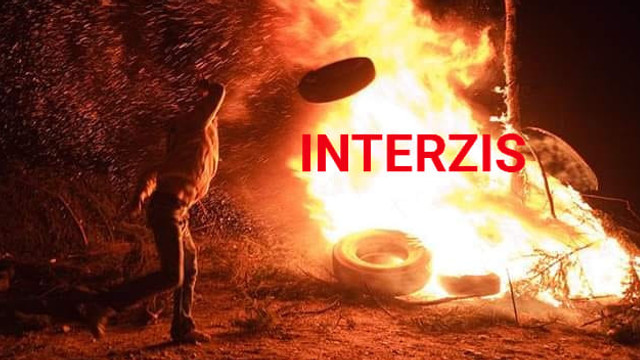 Arderea anvelopelor în Noaptea Învierii, interzisă. Amenzi pentru cei care încalcă legea
