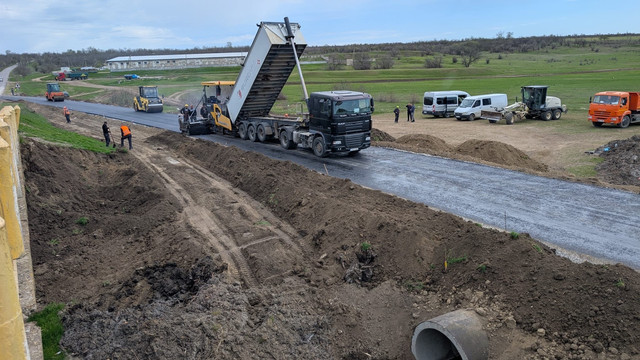 Traficul rutier din apropierea localității Corten din raionul Taraclia va fi redirecționat pe un drum de ocolire (FOTO) 