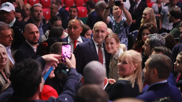 Fostul președinte Rumen Radev a câștigat alegerile legislative din Bulgaria 