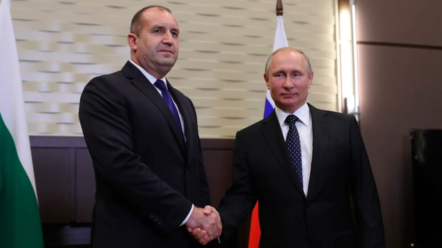 Prima reacție a Kremlinului după ce Rumen Radev a câștigat zdrobitor alegerile din Bulgaria
