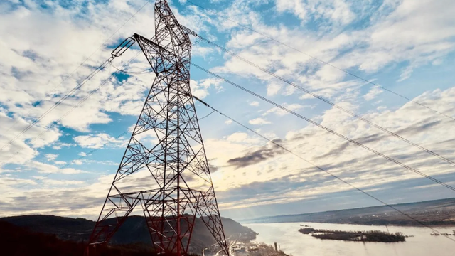 Guvernul României accelerează proiectul liniei electrice Suceava-Bălți prin declararea acestuia ca obiectiv de importanță națională