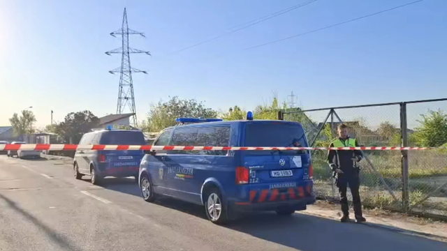VIDEO | Atac masiv la granița României. Fragmente de dronă au căzut în Galați: Anexa unei gospodării și un stâlp de electricitate, avariate