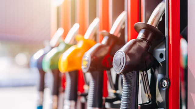 Motorina se ieftinește. Cât va costa benzina mâine, 29 aprilie 