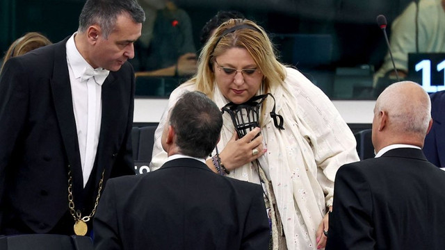 Parlamentul European a votat pentru ridicarea imunității eurodeputatei Diana Iovanovici Șoșoacă