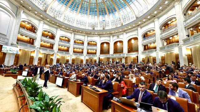 România. PSD și AUR au depus moțiunea de cenzură împotriva Guvernului Bolojan
