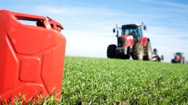 Guvernul alocă 110 milioane de lei pentru compensarea integrală a accizei la motorină pentru fermieri